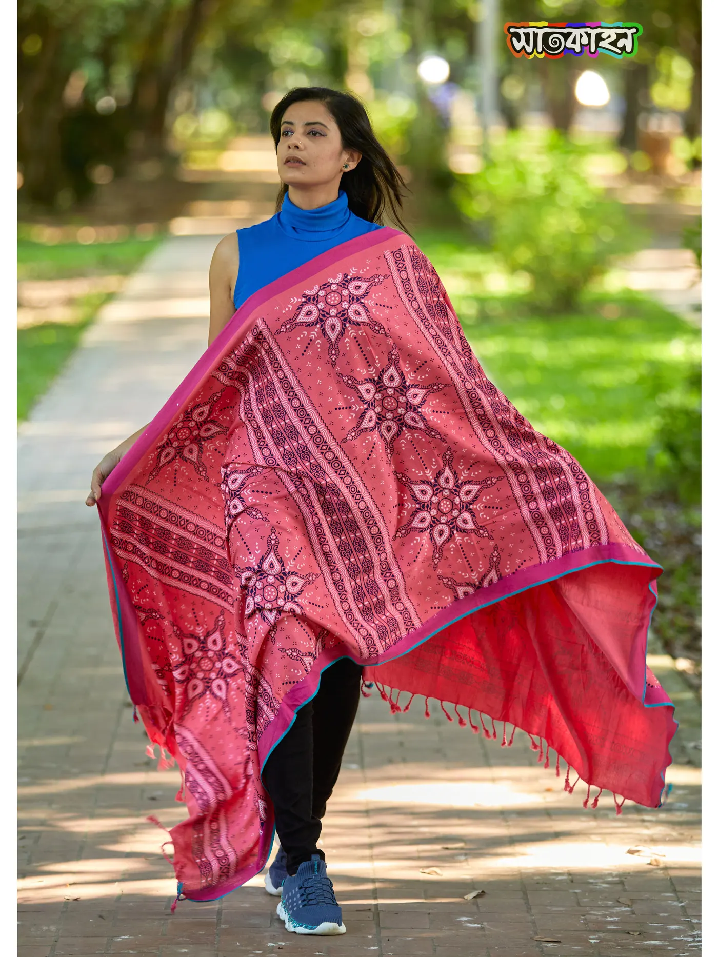 Winter exclusive pink shawl with skin printed