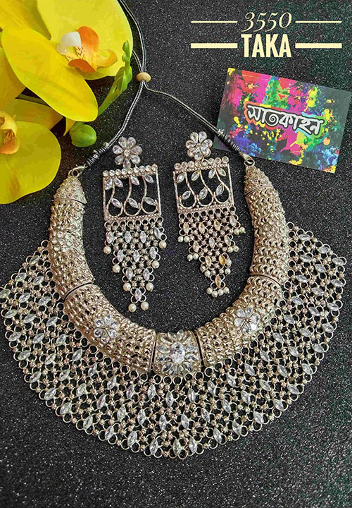Original stone studded silver plated necklace
